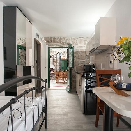 Apartments & Room Kartolina Split Exterior photo