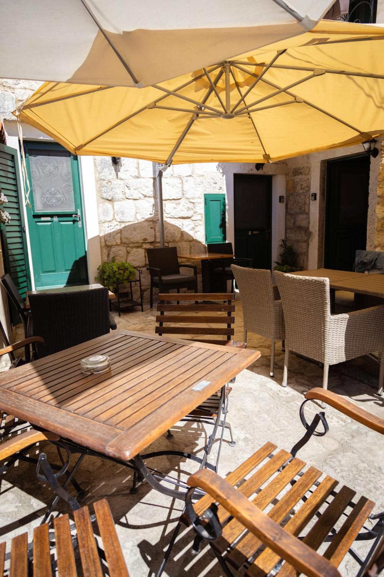 Apartments & Room Kartolina Split Exterior photo