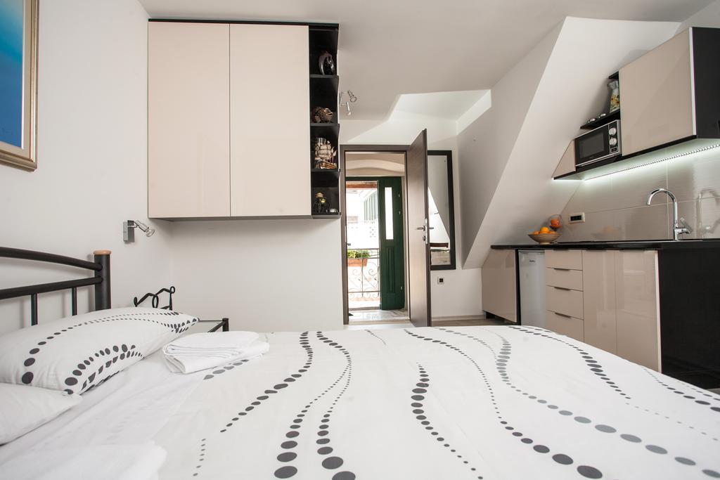 Apartments & Room Kartolina Split Exterior photo